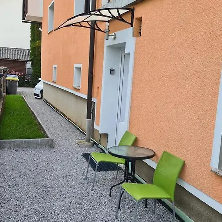 Apartment Apartma Smarka *